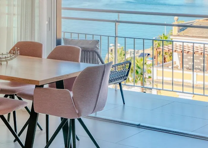 Panorama Sea View Apartment