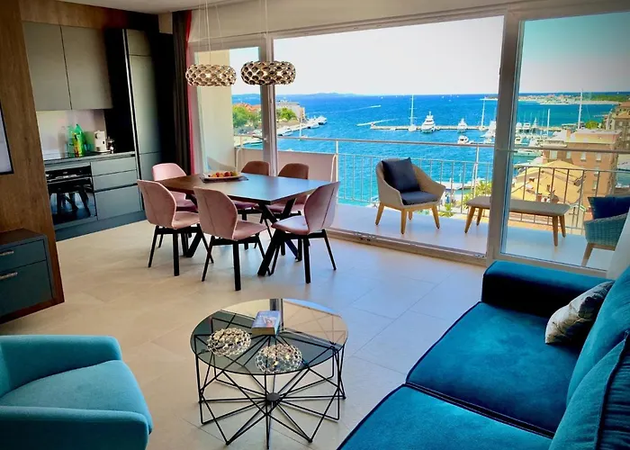 شقة Panorama Sea View زادار