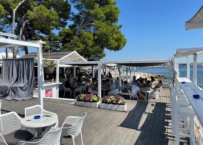 شقة Panorama Sea View زادار